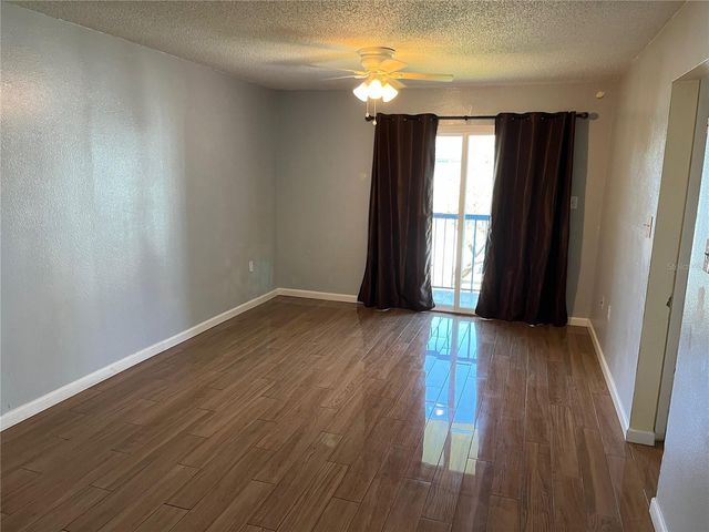 5052 TERRACE CLUB LANE 201, Tampa, FL 33617