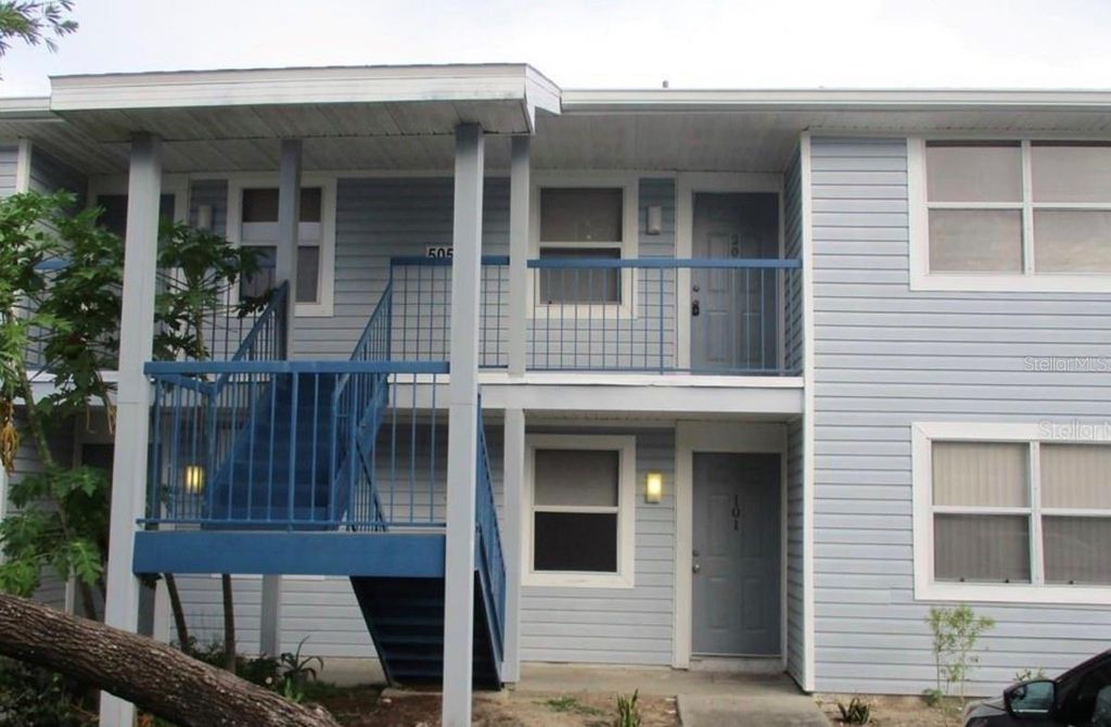 5052 TERRACE CLUB LANE 201, Tampa, FL 33617