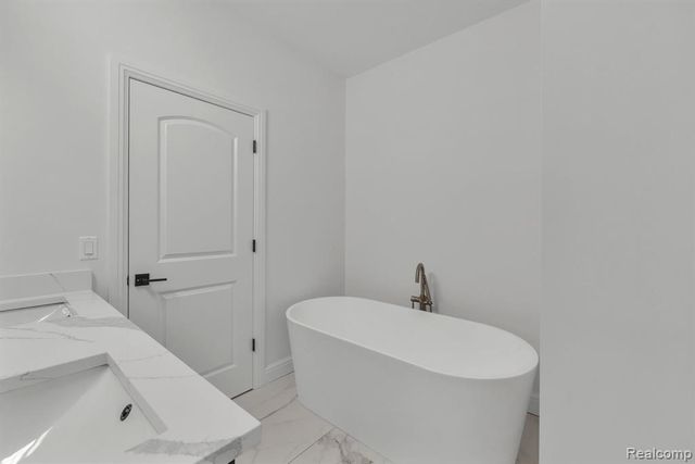 22664 Colgate Street, Farmington, MI 48336