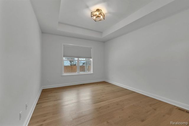 22664 Colgate Street, Farmington, MI 48336