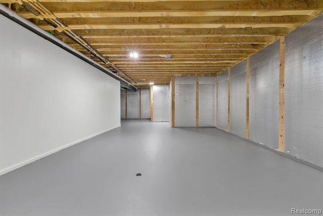 22664 Colgate Street, Farmington, MI 48336