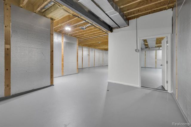 22664 Colgate Street, Farmington, MI 48336