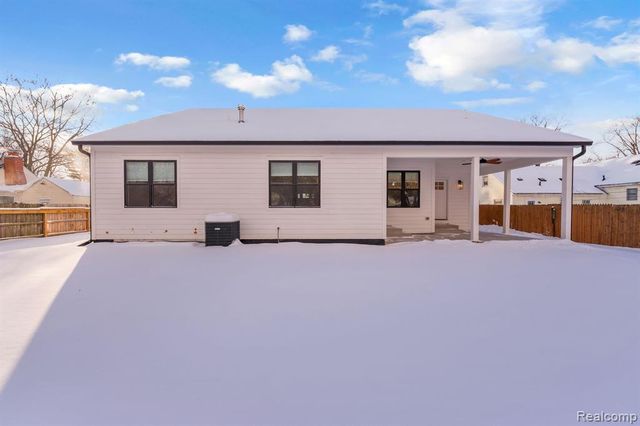 22664 Colgate Street, Farmington, MI 48336