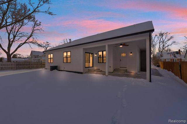 22664 Colgate Street, Farmington, MI 48336