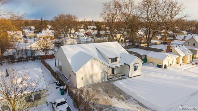 22664 Colgate Street, Farmington, MI 48336