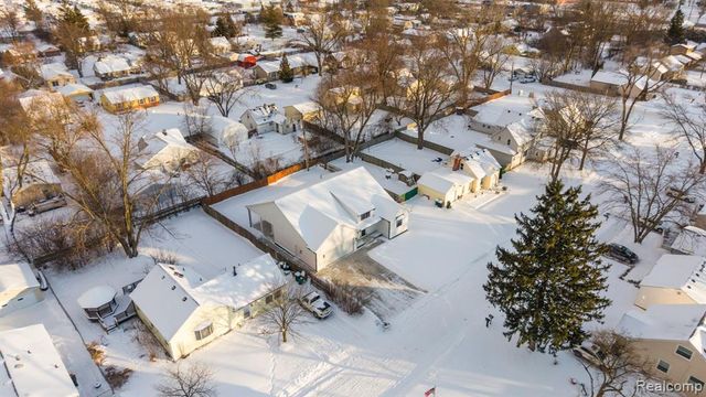 22664 Colgate Street, Farmington, MI 48336