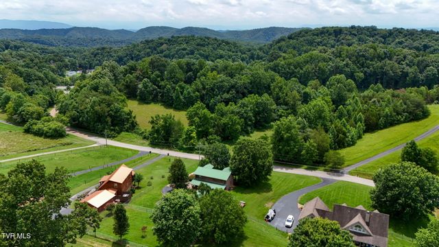 300 Barr Road, Blountville, TN 37617
