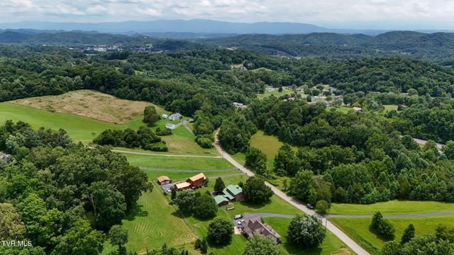 300 Barr Road, Blountville, TN 37617