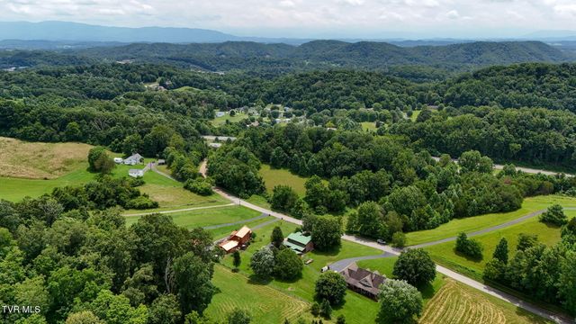 300 Barr Road, Blountville, TN 37617