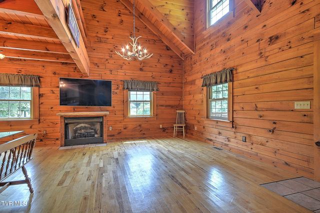 300 Barr Road, Blountville, TN 37617