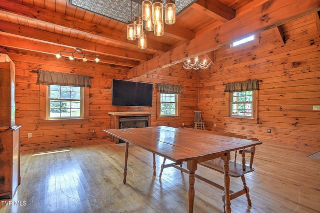 300 Barr Road, Blountville, TN 37617