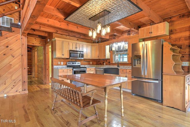 300 Barr Road, Blountville, TN 37617