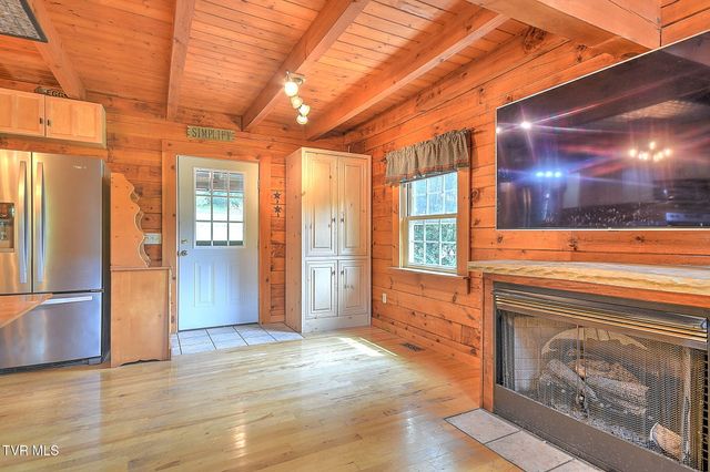 300 Barr Road, Blountville, TN 37617