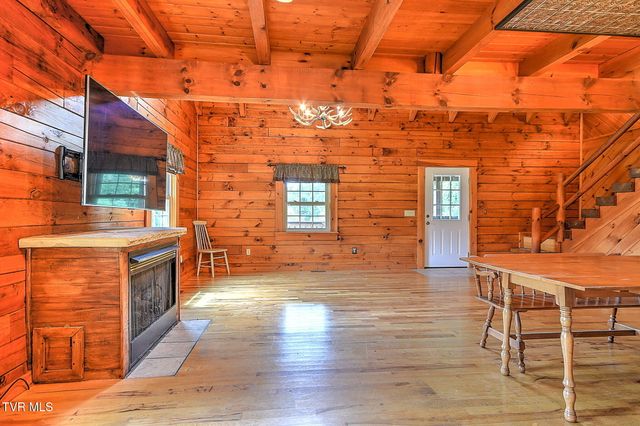 300 Barr Road, Blountville, TN 37617