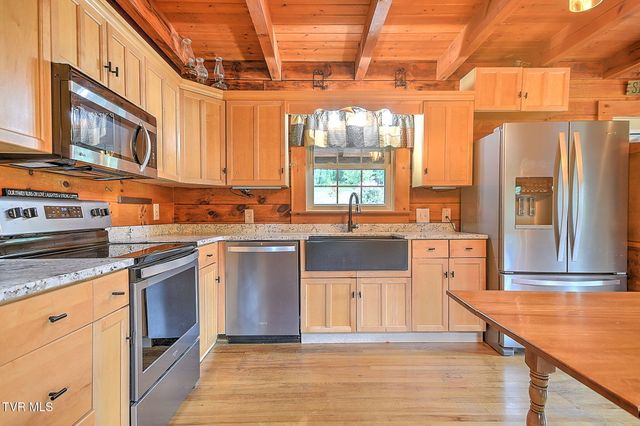 300 Barr Road, Blountville, TN 37617