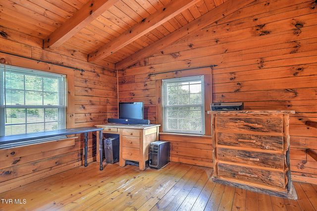 300 Barr Road, Blountville, TN 37617