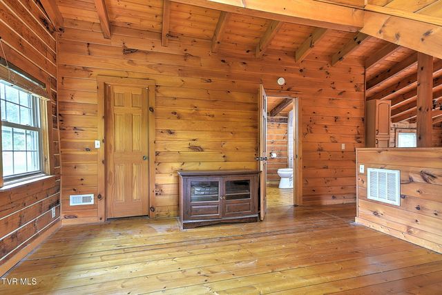 300 Barr Road, Blountville, TN 37617