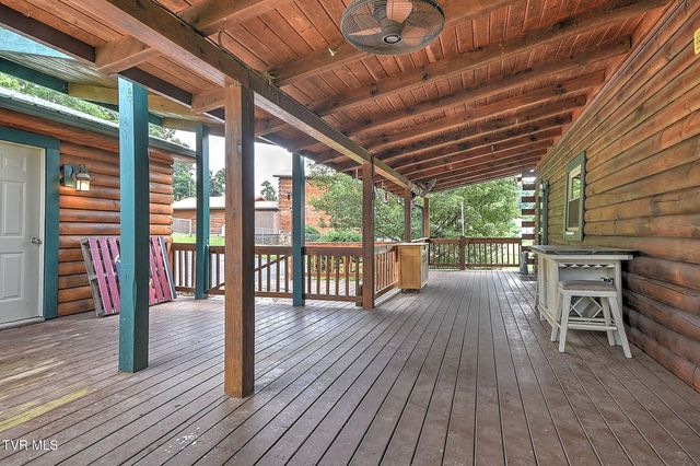 300 Barr Road, Blountville, TN 37617