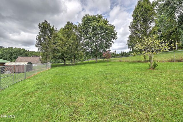 300 Barr Road, Blountville, TN 37617