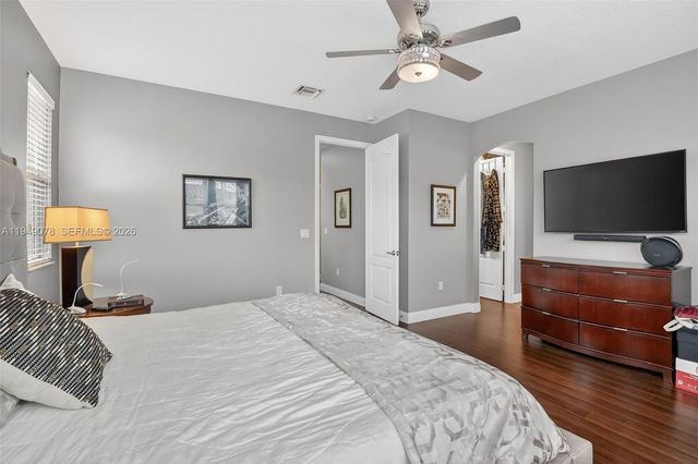 5208 Falcon Trl, Davie, FL 33314