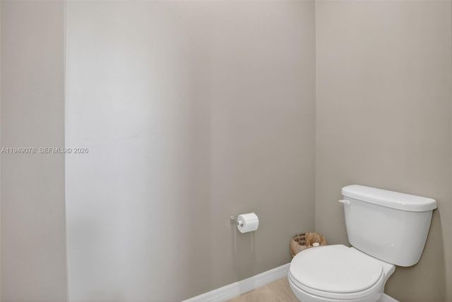 5208 Falcon Trl, Davie, FL 33314