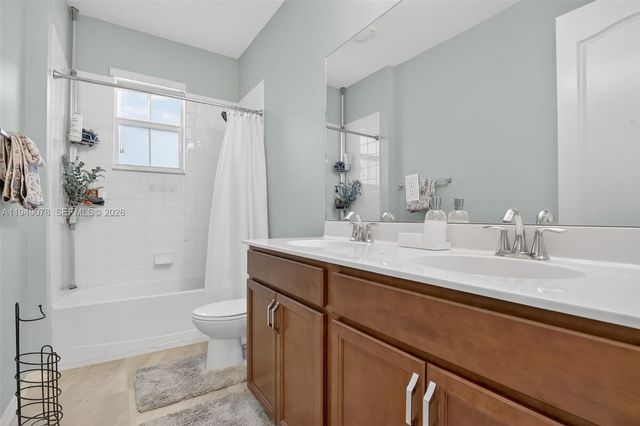 5208 Falcon Trl, Davie, FL 33314