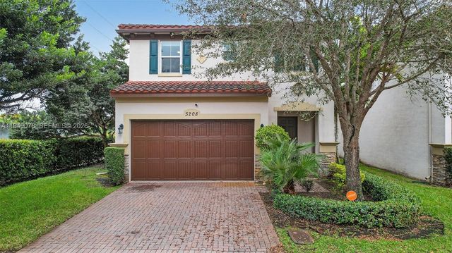 5208 Falcon Trl, Davie, FL 33314