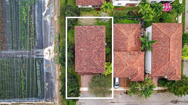 5208 Falcon Trl, Davie, FL 33314