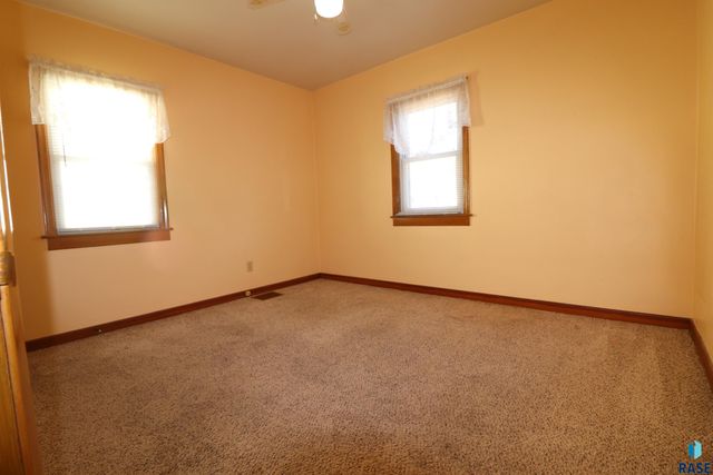 519 N Wayland Ave Avenue, Sioux Falls, SD 57103