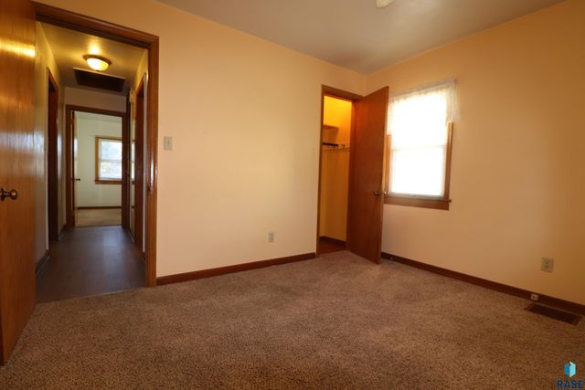 519 N Wayland Ave Avenue, Sioux Falls, SD 57103