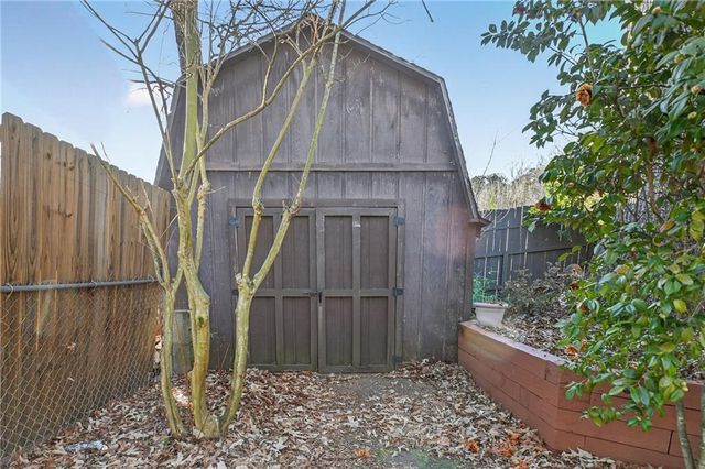 1100 Lake Drive, Roswell, GA 30075