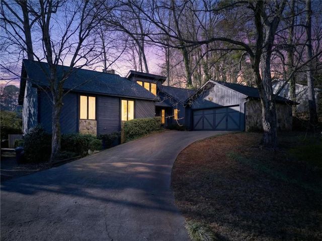 1100 Lake Drive, Roswell, GA 30075