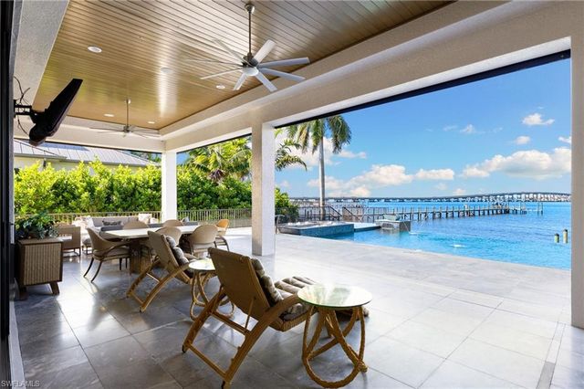 12484 Riverside DR, Fort Myers, FL 33919