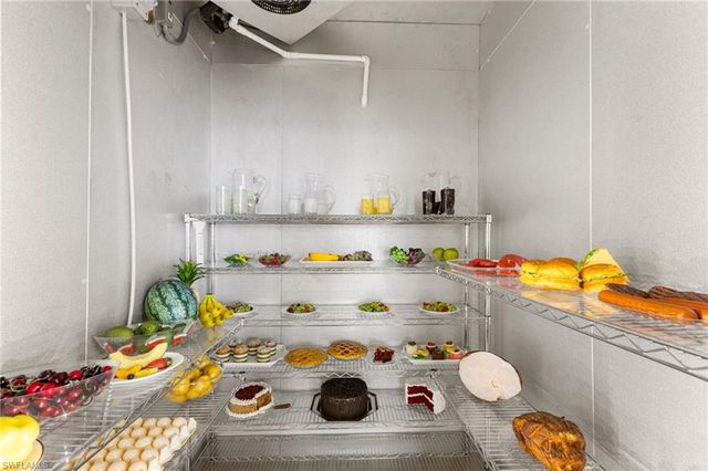 12484 Riverside DR, Fort Myers, FL 33919