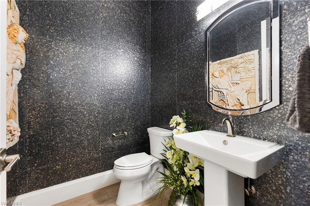 12484 Riverside DR, Fort Myers, FL 33919