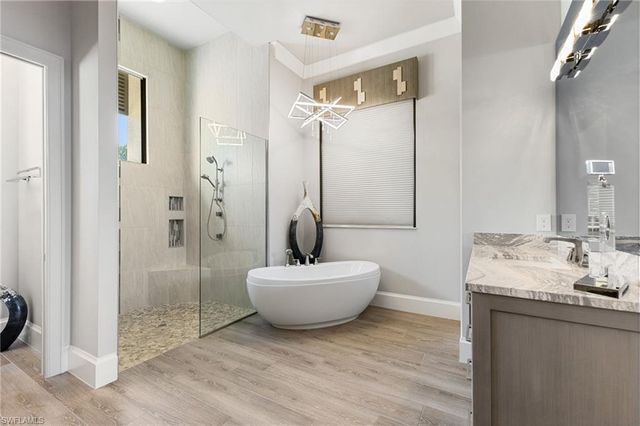 12484 Riverside DR, Fort Myers, FL 33919