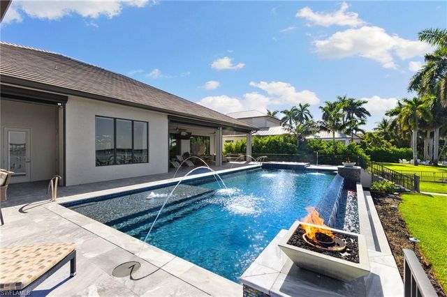 12484 Riverside DR, Fort Myers, FL 33919