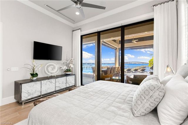 12484 Riverside DR, Fort Myers, FL 33919