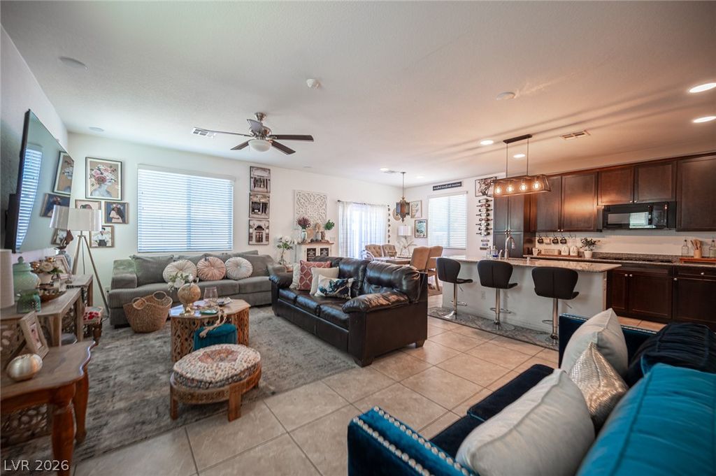6932 Yellow Cosmos Avenue, Las Vegas, NV 89130 — photo 4