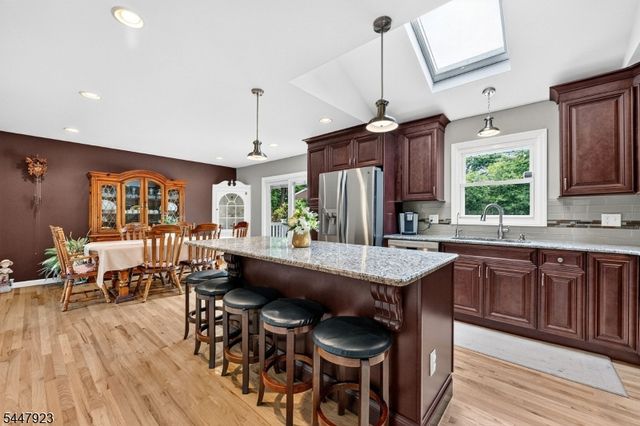 5 Grouse Rd, Hillsborough Twp., NJ 08844