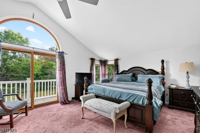 5 Grouse Rd, Hillsborough Twp., NJ 08844