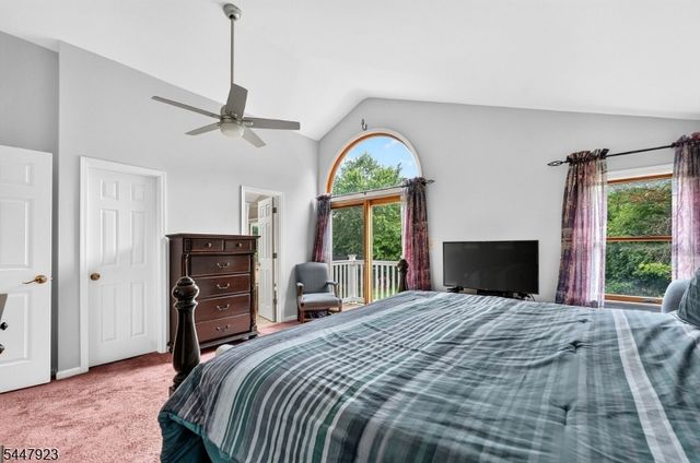 5 Grouse Rd, Hillsborough Twp., NJ 08844