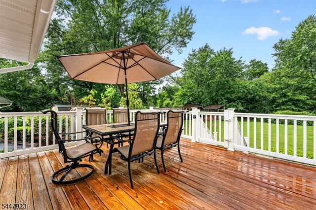 5 Grouse Rd, Hillsborough Twp., NJ 08844