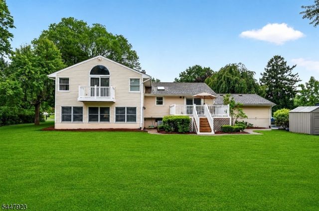 5 Grouse Rd, Hillsborough Twp., NJ 08844