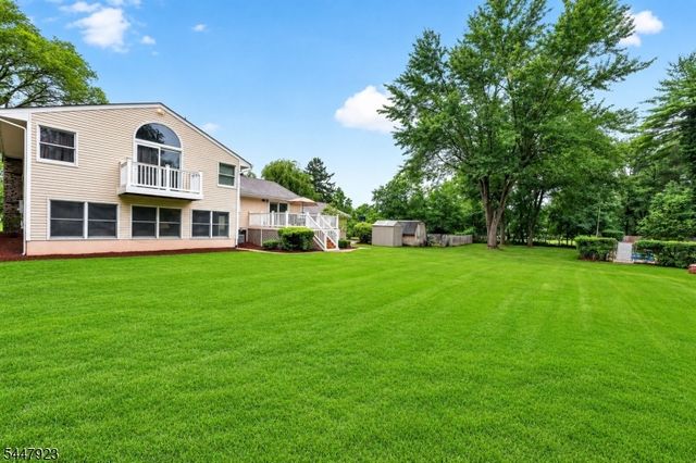 5 Grouse Rd, Hillsborough Twp., NJ 08844