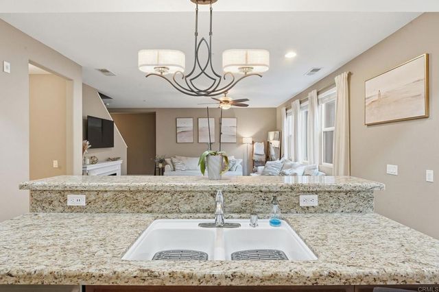 60 Via Sovana, Santee, CA 92071