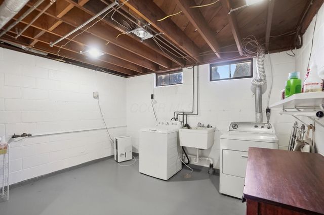 3210 Hilltop Road, Zanesville, OH 43701