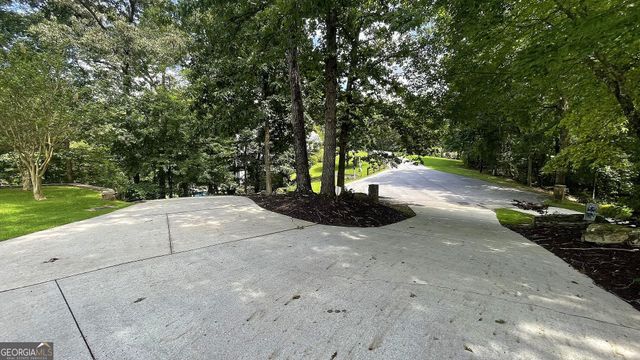 156 Thundering Waters Drive, Cornelia, GA 30531