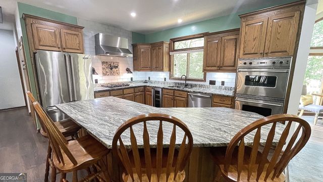 156 Thundering Waters Drive, Cornelia, GA 30531