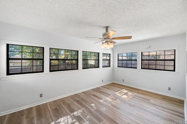 6102 Woodmoor, San Antonio, TX 78249